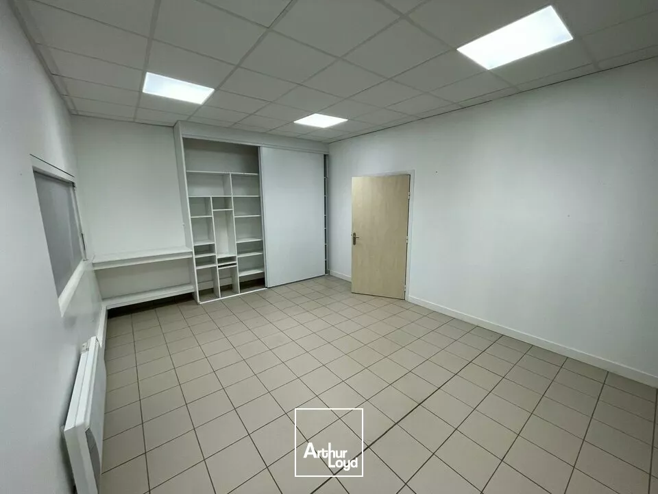 LOCAL D'ACTI 540m² - À LOUER  LES SABLES-D'OLONNE