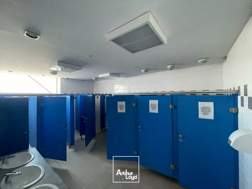 LOCAL D'ACTI 540m² - À LOUER  LES SABLES-D'OLONNE