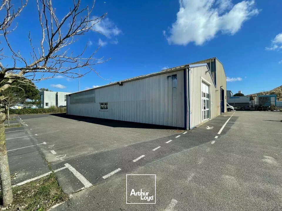 LOCAL D'ACTI 540m² - À LOUER  LES SABLES-D'OLONNE