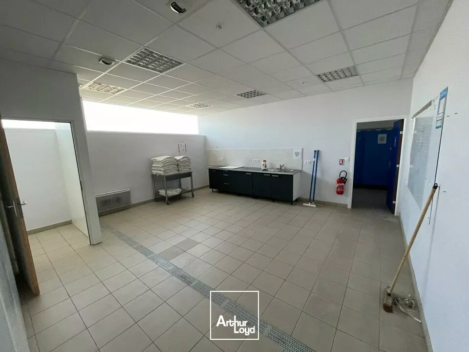 LOCAL D'ACTI 540m² - À LOUER  LES SABLES-D'OLONNE