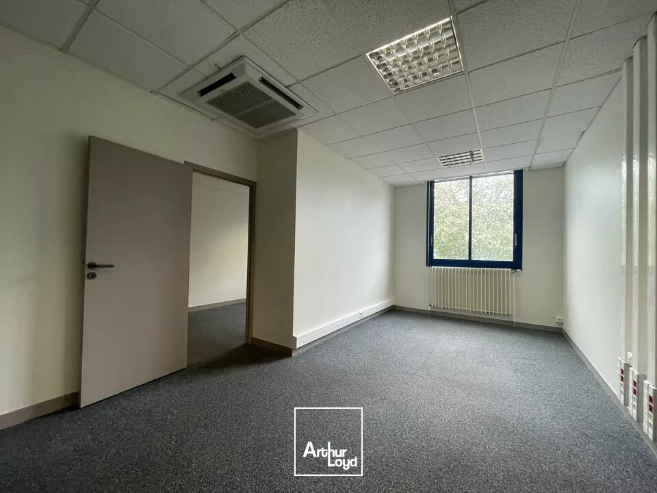 POITIERS SECTEUR PARC DES EXPOSITIONS BUREAUX 31.66m2