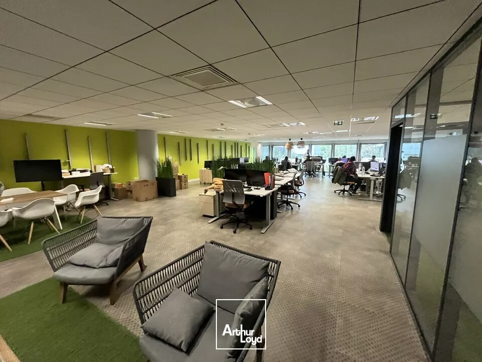 IMPLANTEZ VOTRE ENTREPRISE DANS UN ESPACE DE BUREAUX FONCTIONNEL, AU CUR D'UN CENTRE D'AFFAIRES DYNAMIQUE À NIORT.