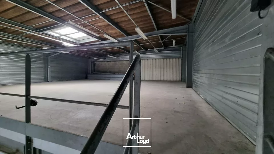A LOUER LOCAL D'ACTIVITE/ENTREPOT de 757m² POITIERS ZI REPUBLIQUE III