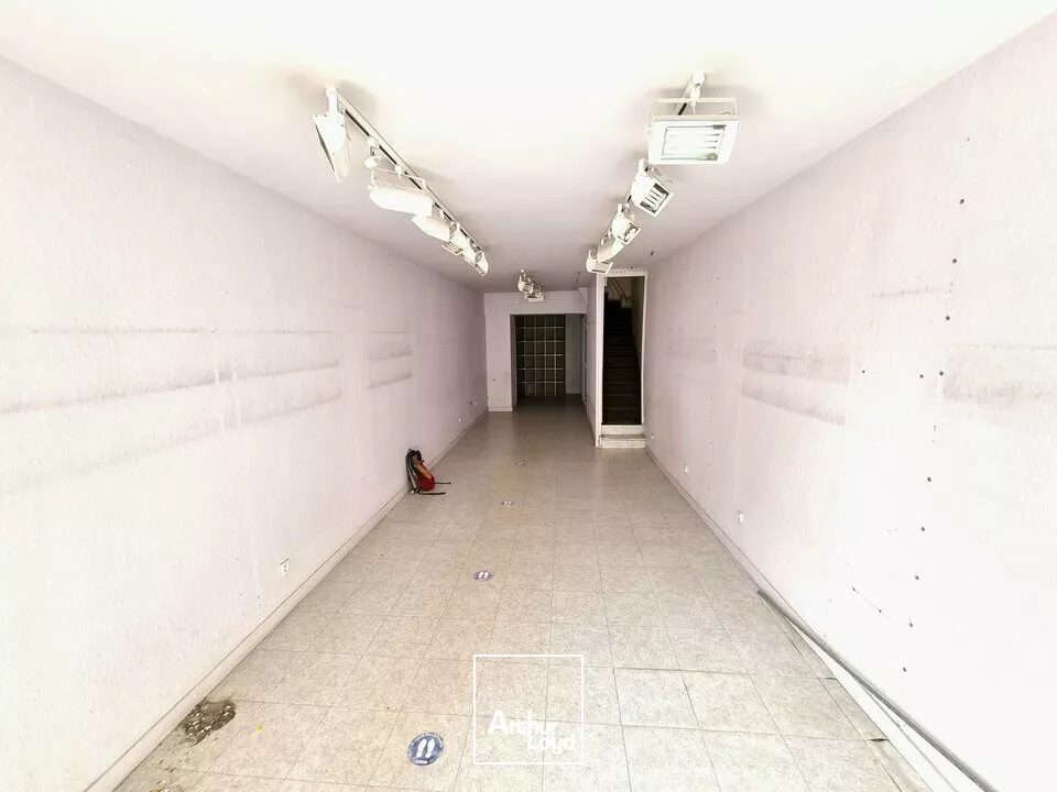 À VENDRE LOCAL COMMERCIAL DE 131 M2 EN HYPER CENTRE DE NIORT