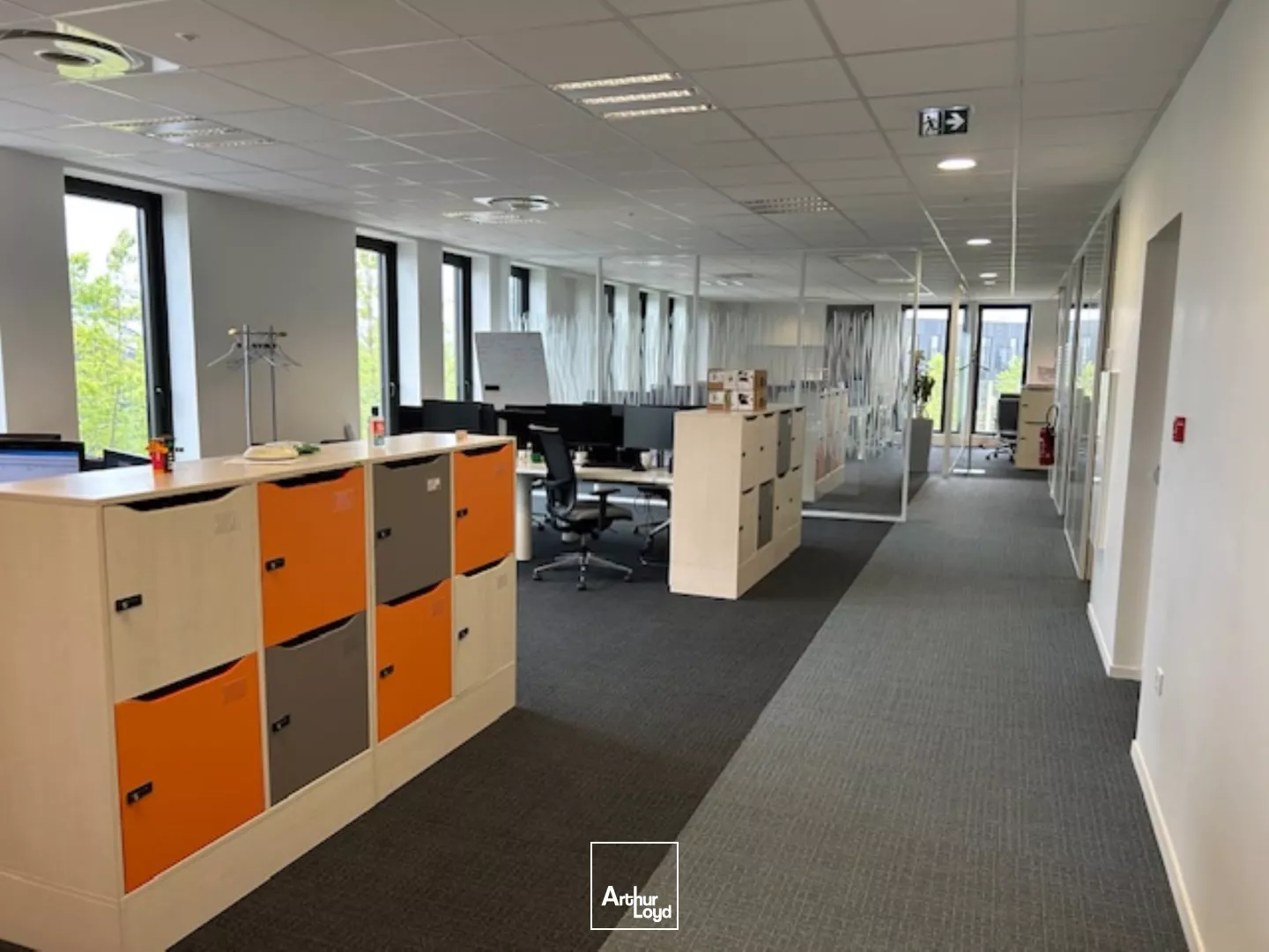 Bureaux à louer à Lesquin - Bâtiment neuf avec parkings, divisibles dès 640 m²