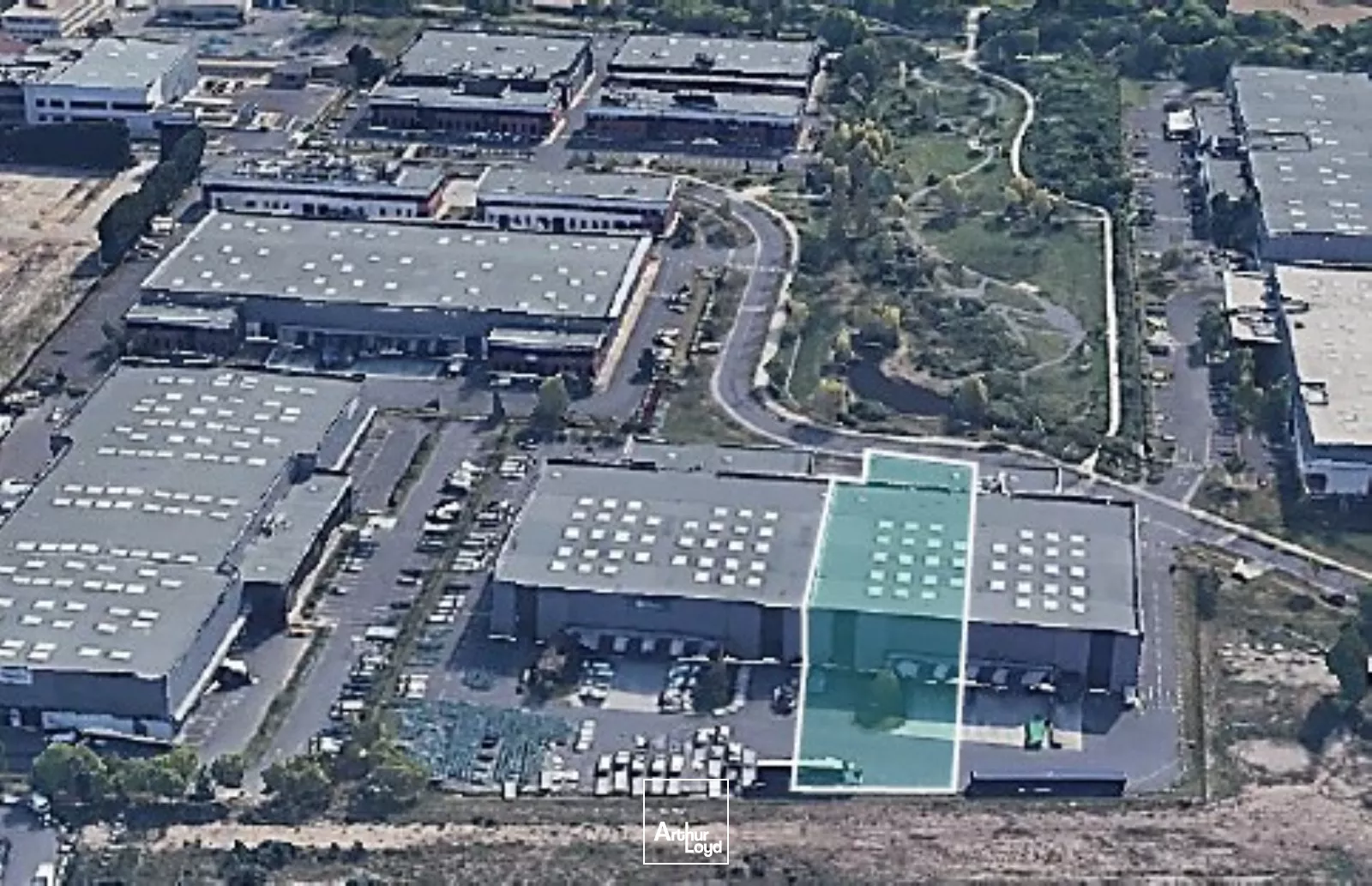 BATIMENT A LOUER - PARC DES CHANTERAINES - VILLENEUVE LA GARENNE