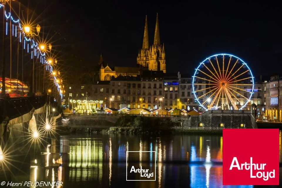 PLEIN CENTRE DE BAYONNE, RESTAURANT AVEC POSSIBILITE D'EXTENSION 