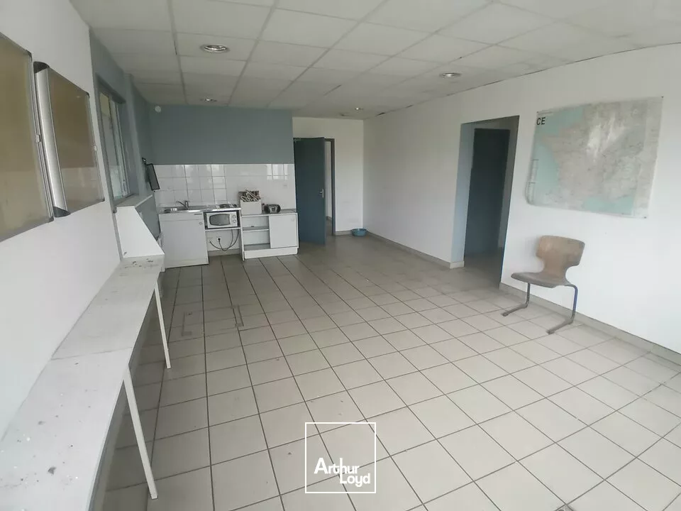 A LOUER local d'activité proximité de Chalon