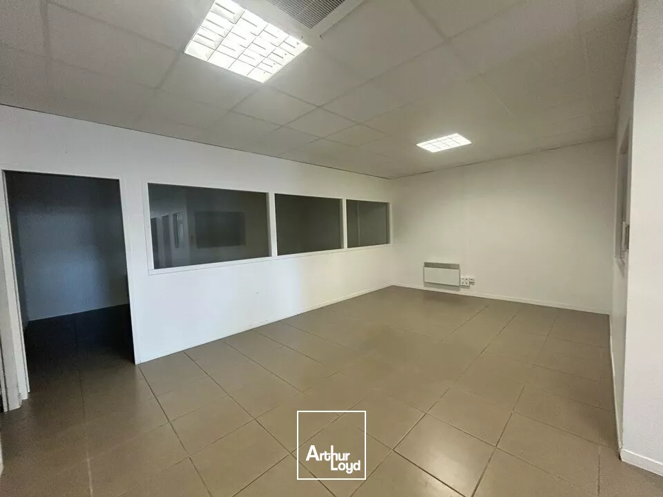 A deux pas de la gare- Bureaux de 120 m²