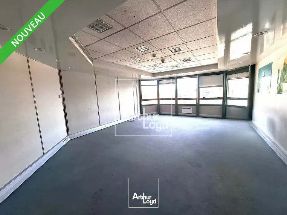 Emplacement idéal à proximité de toutes commodités!