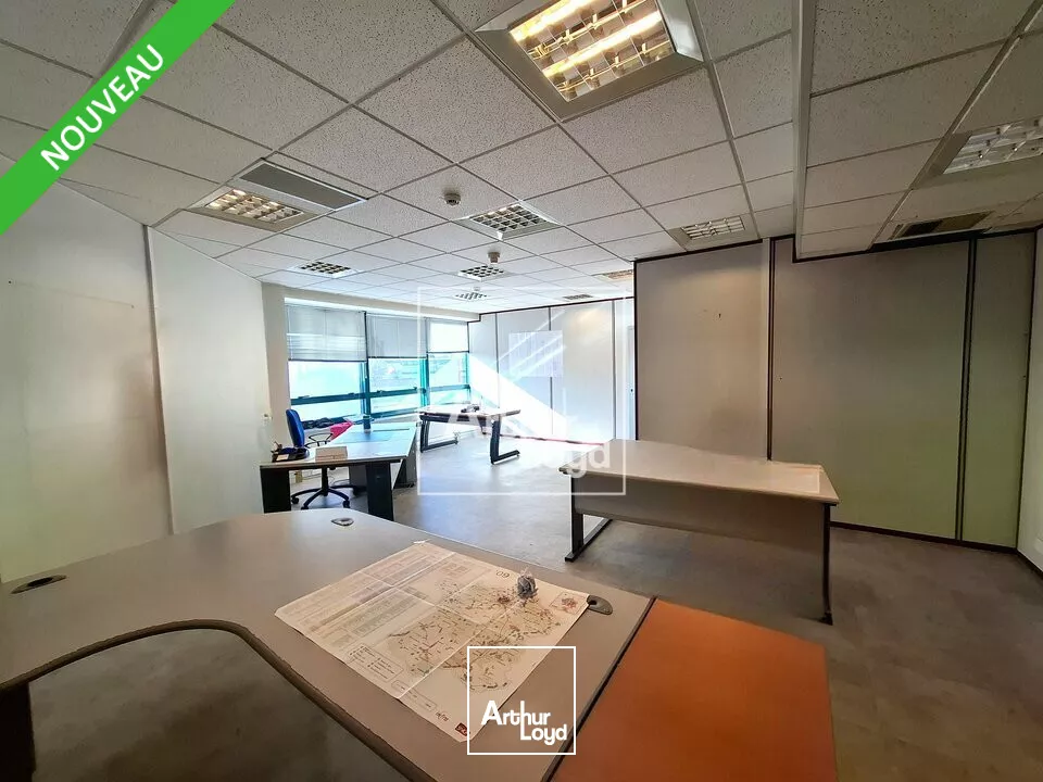 Emplacement idéal à proximité de toutes commodités!