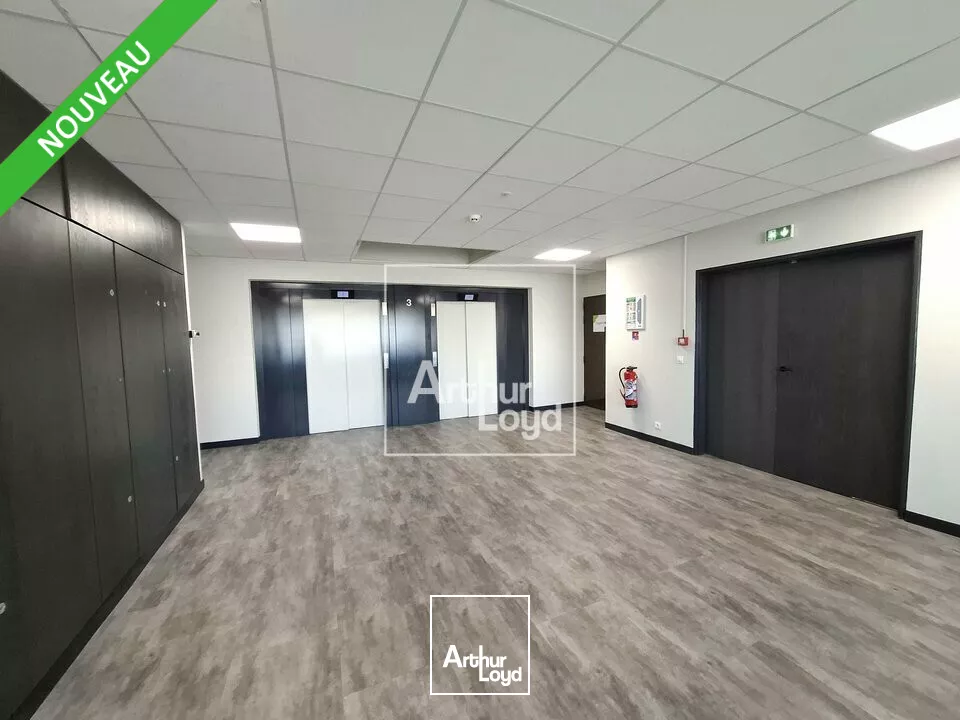 Emplacement idéal à proximité de toutes commodités!