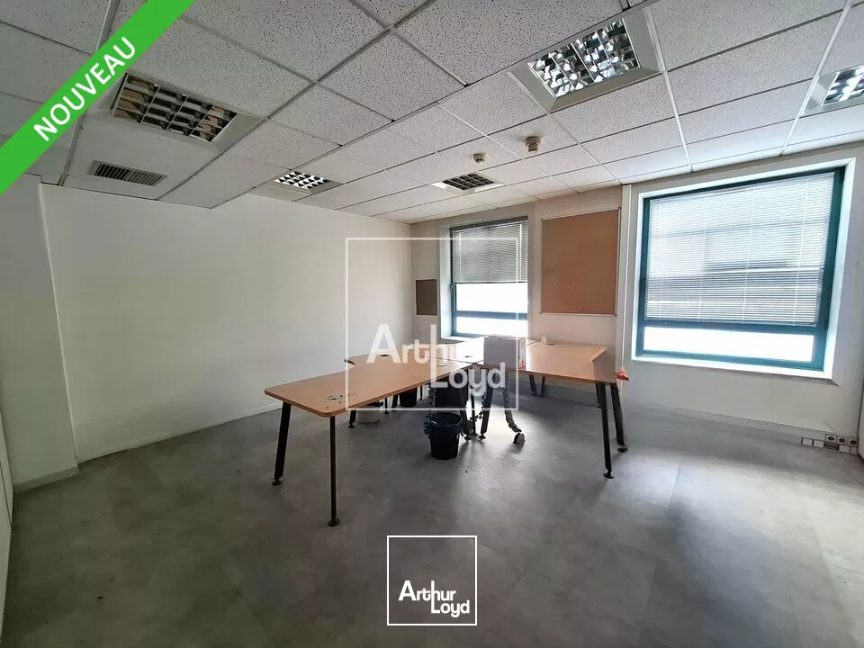 Emplacement idéal à proximité de toutes commodités!