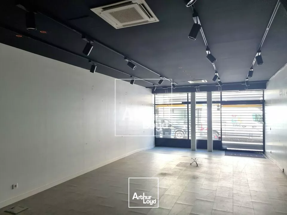 Beau local entièrement refait à neuf !