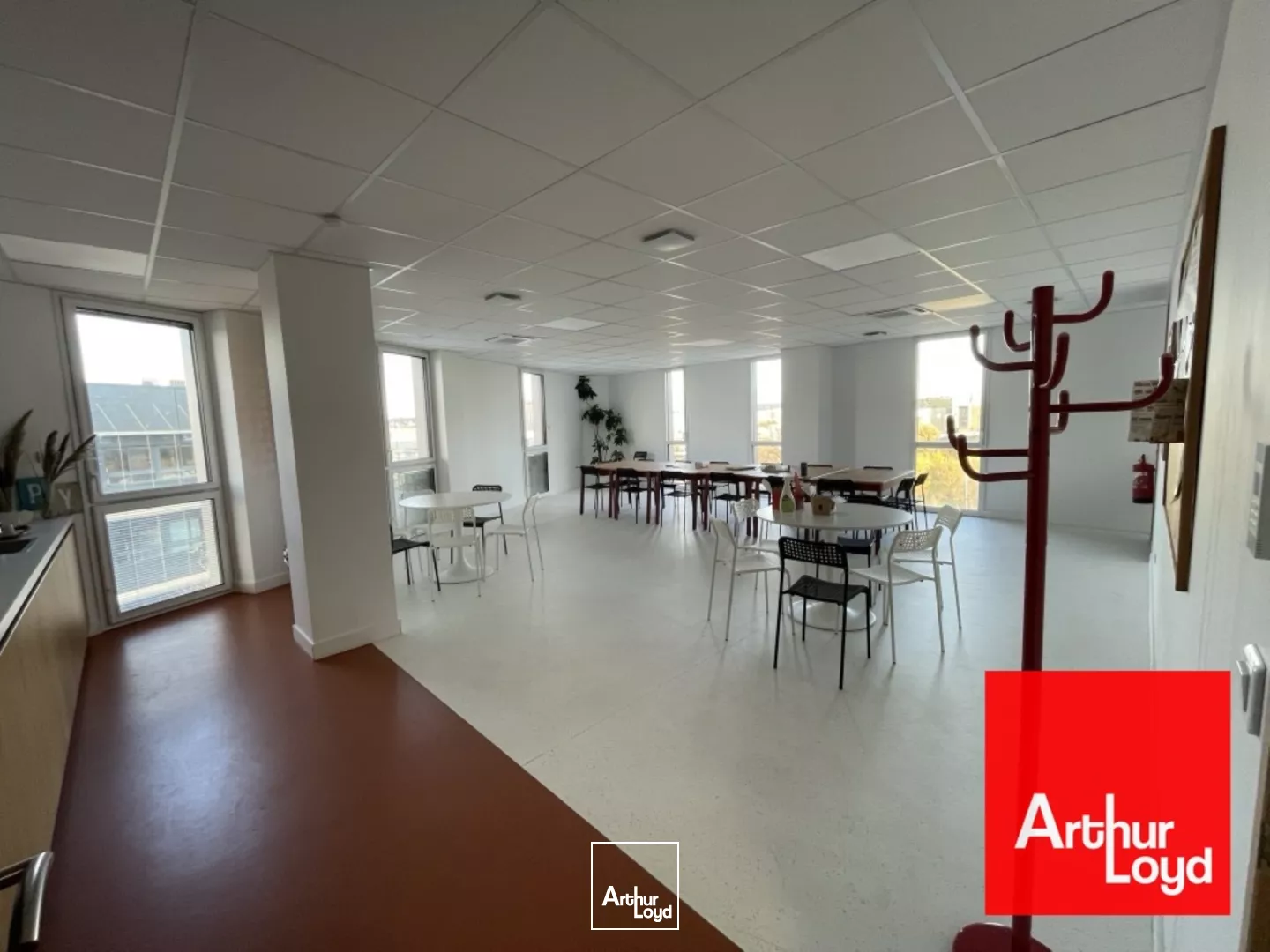 IMMEUBLE INDEPENDANT A USAGE DE BUREAUX A VENDRE - MONTPELLIER PARC 2000
