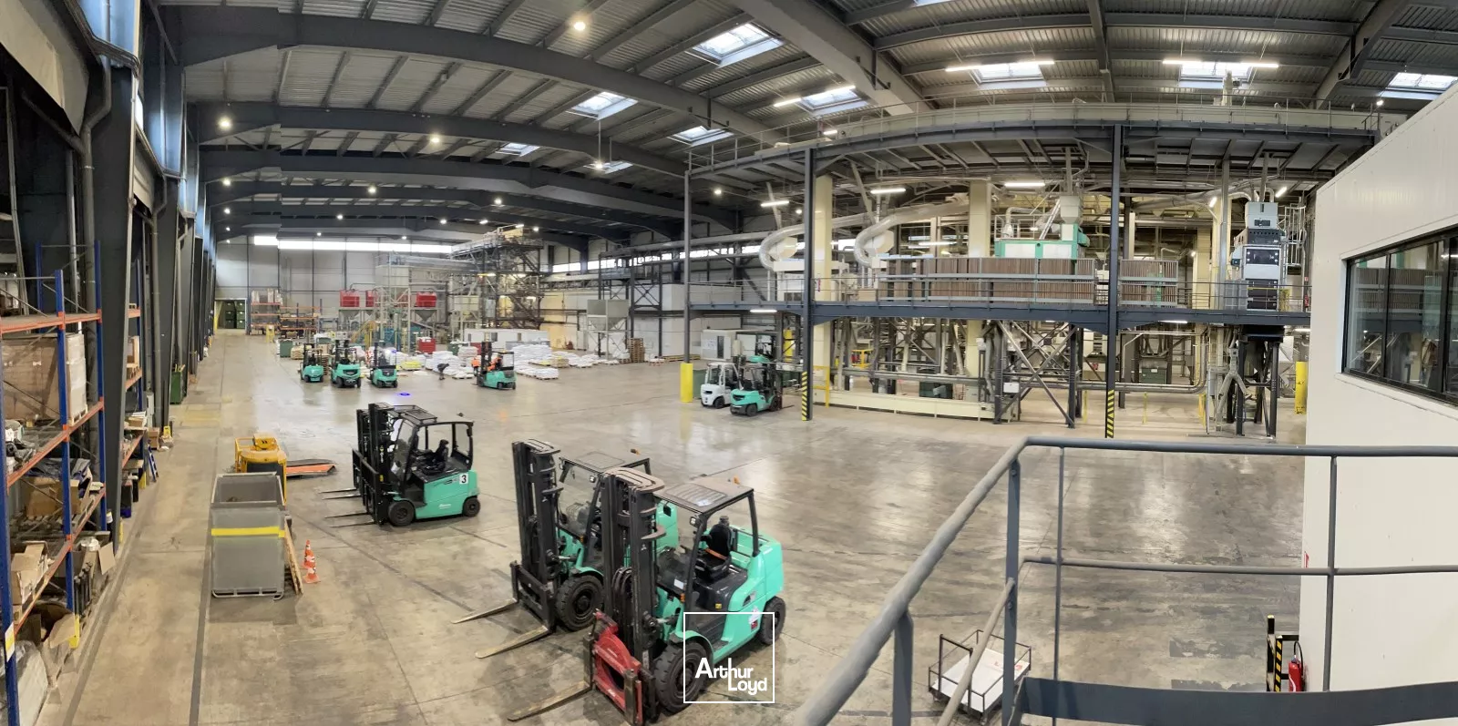 Ténement exceptionnel 22 698 m² sur terrain de plus de 10 HA