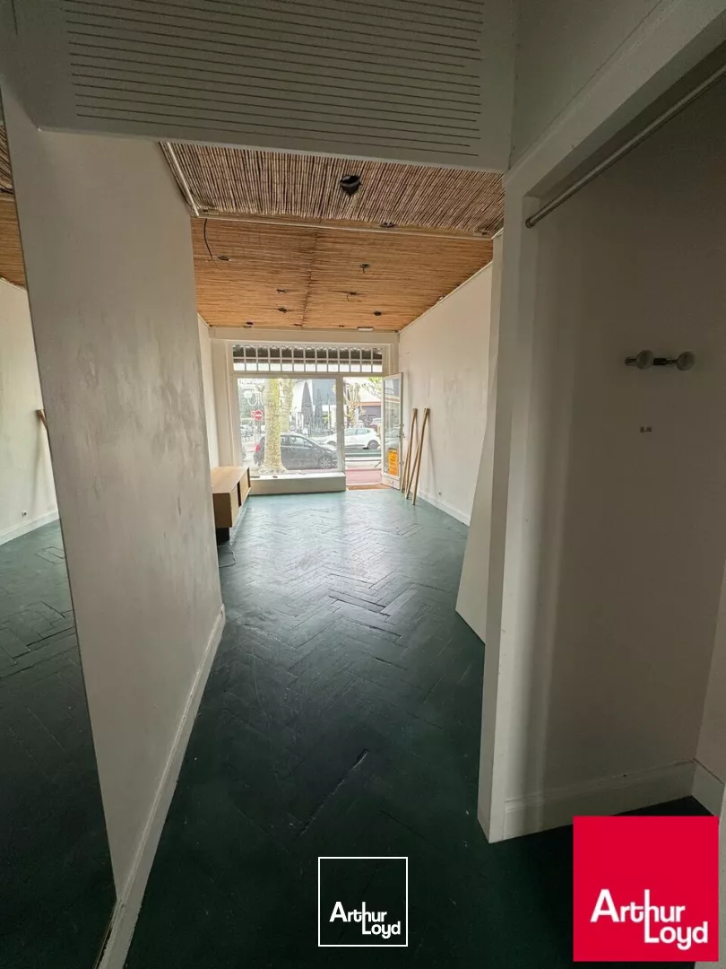 RARE, SAINT JEAN DE LUZ CENTRE, MURS COMMERCIAUX