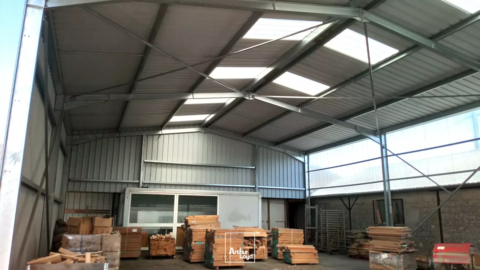 À VENDRE - LOCAL D'ACTIVITÉ - 1 440 M2 