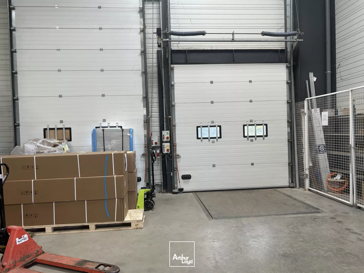 Ensemble immobilier à louer Parc du Mélantois. 