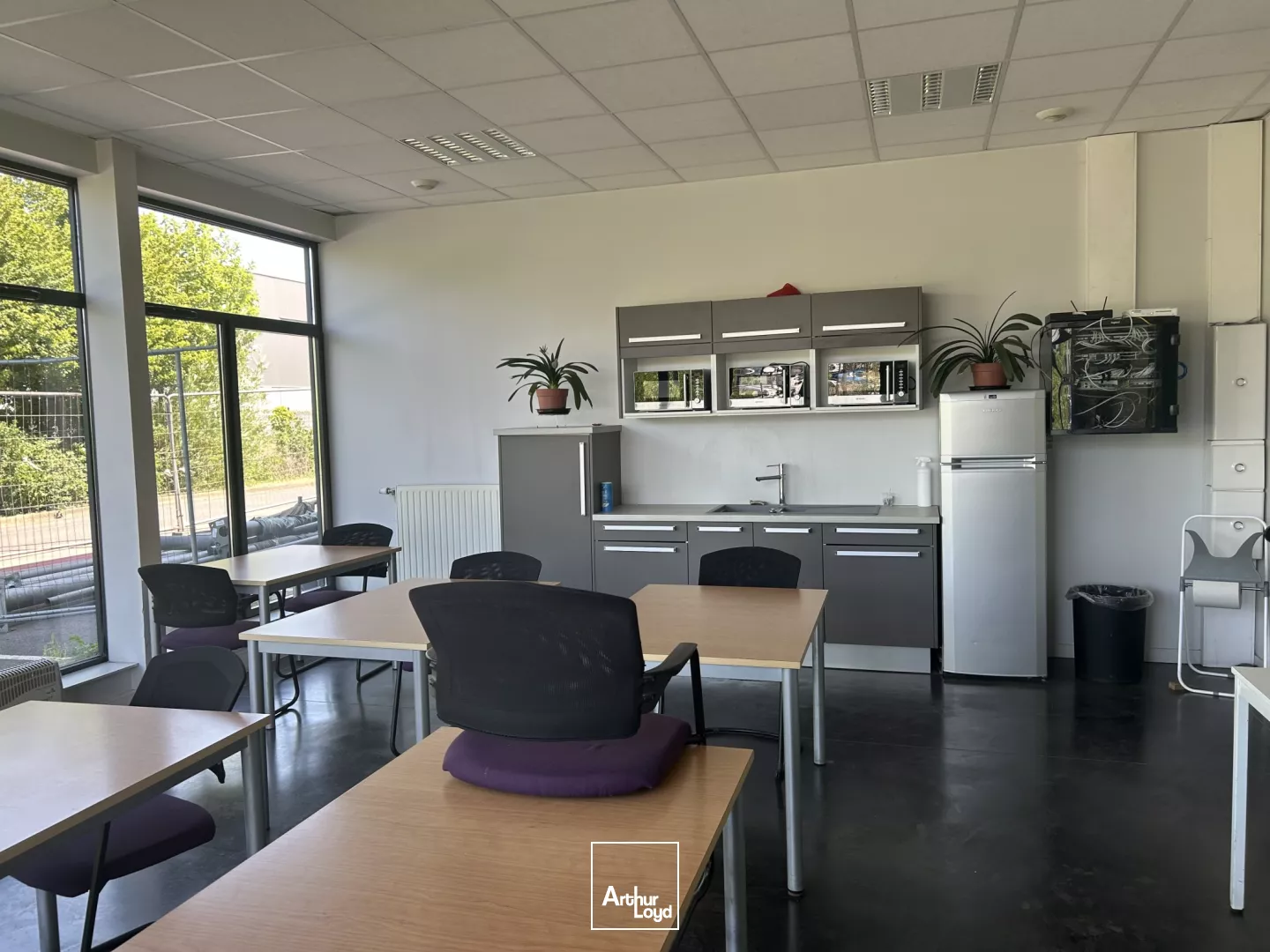 Ensemble immobilier à louer Parc du Mélantois. 