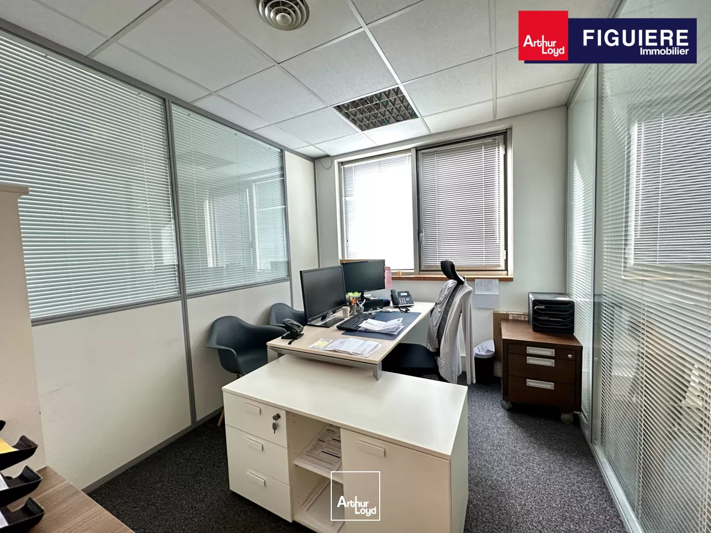 BUREAUX EN BON ETAT AIX LA DURANNE A LOUER