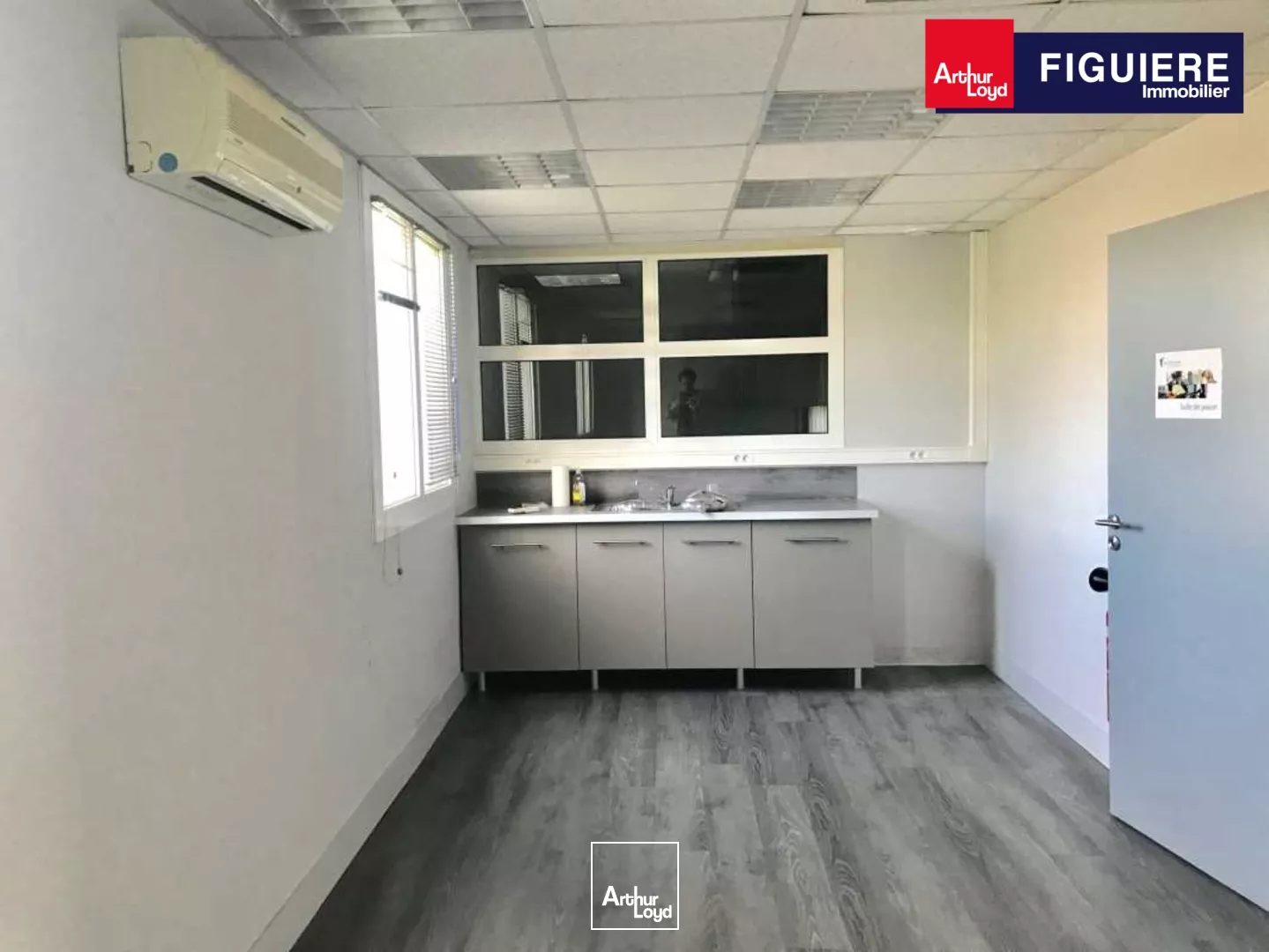 IMMEUBLE INDÉPENDANT A LOUER AVEC TERRAIN A AIX EN PROVENCE