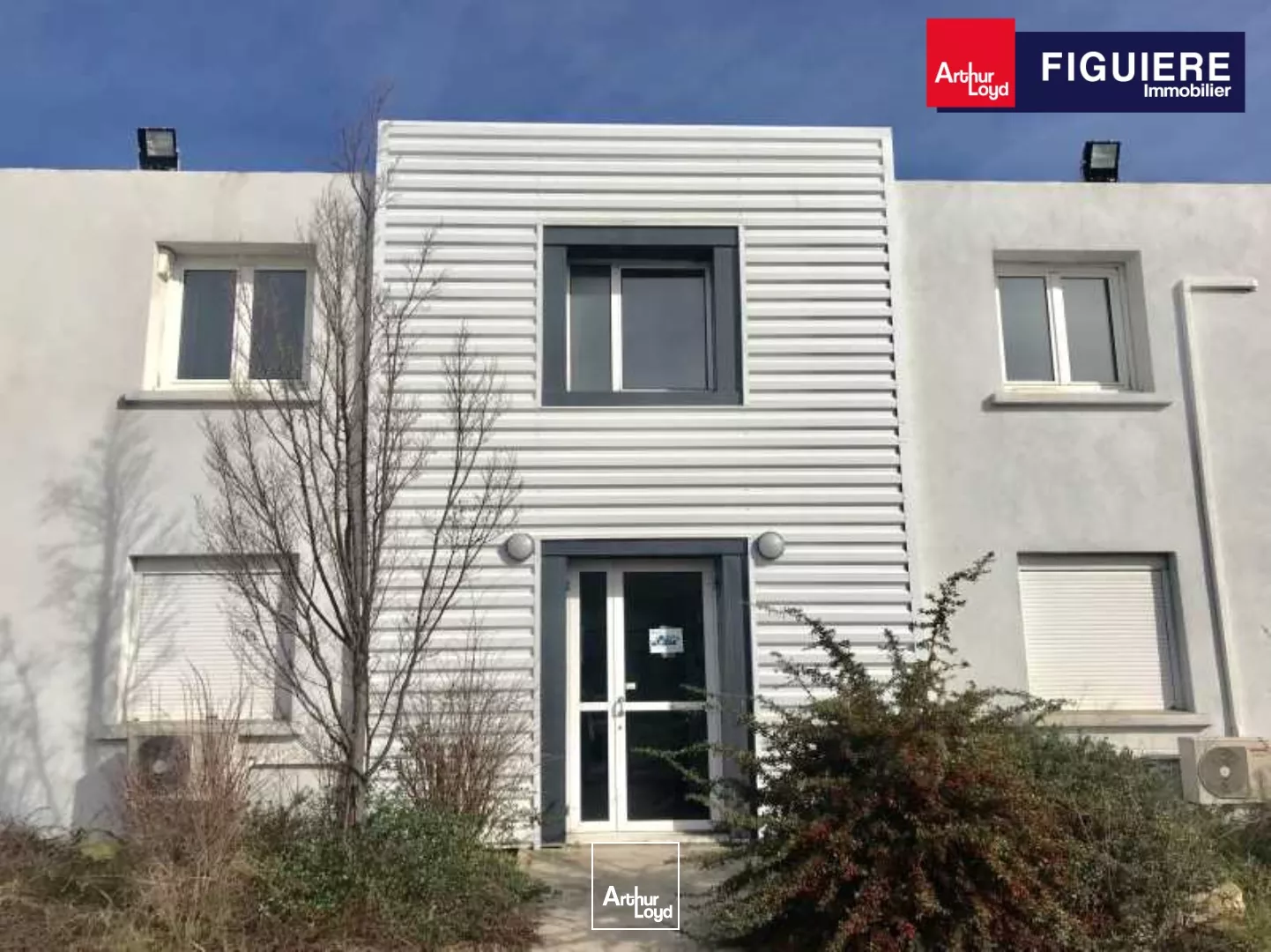 IMMEUBLE INDÉPENDANT A LOUER AVEC TERRAIN A AIX EN PROVENCE