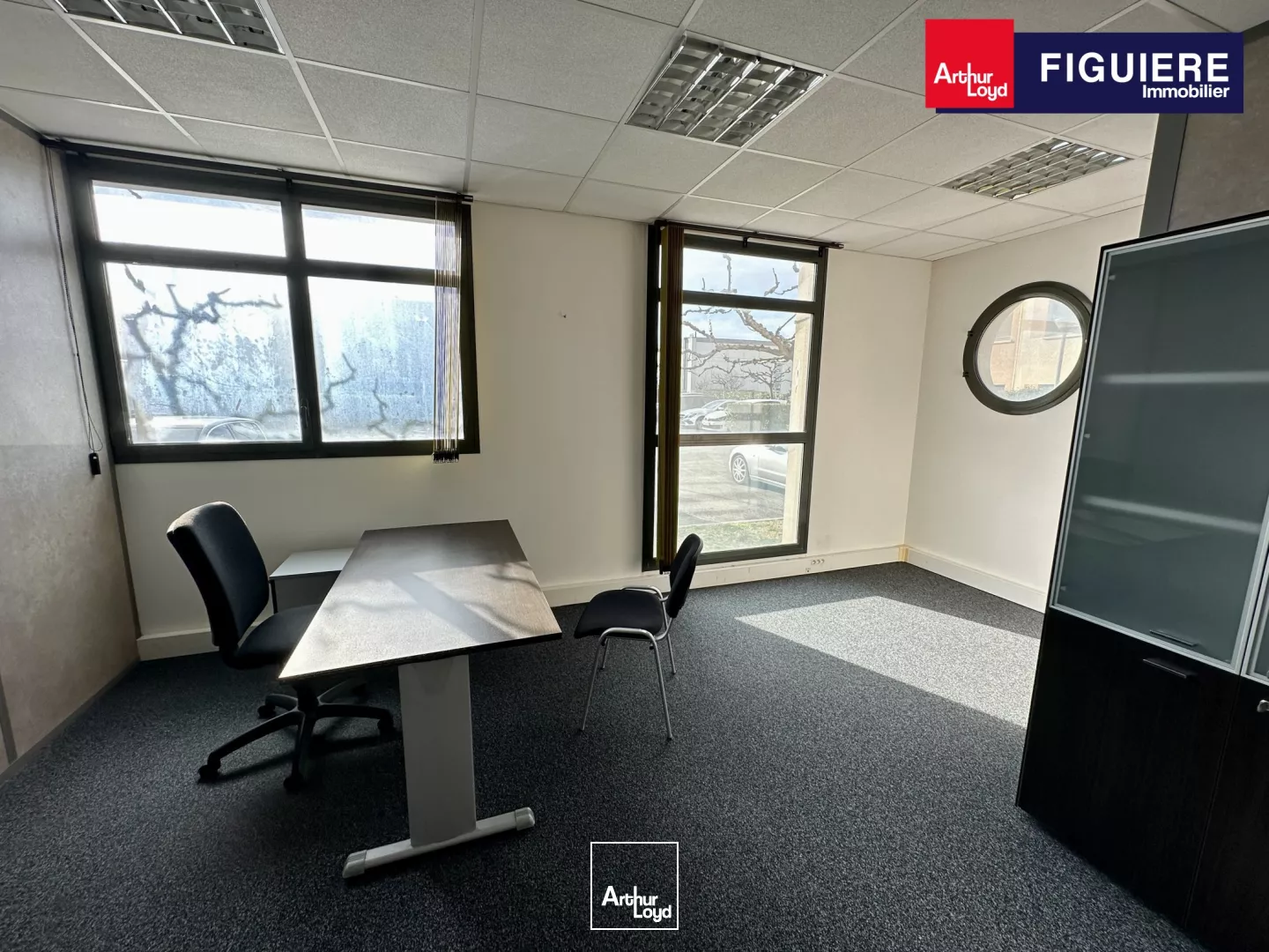 PETITE SURFACE DE BUREAUX À LOUER SUR LE PÔLE D'ACTIVITÉ