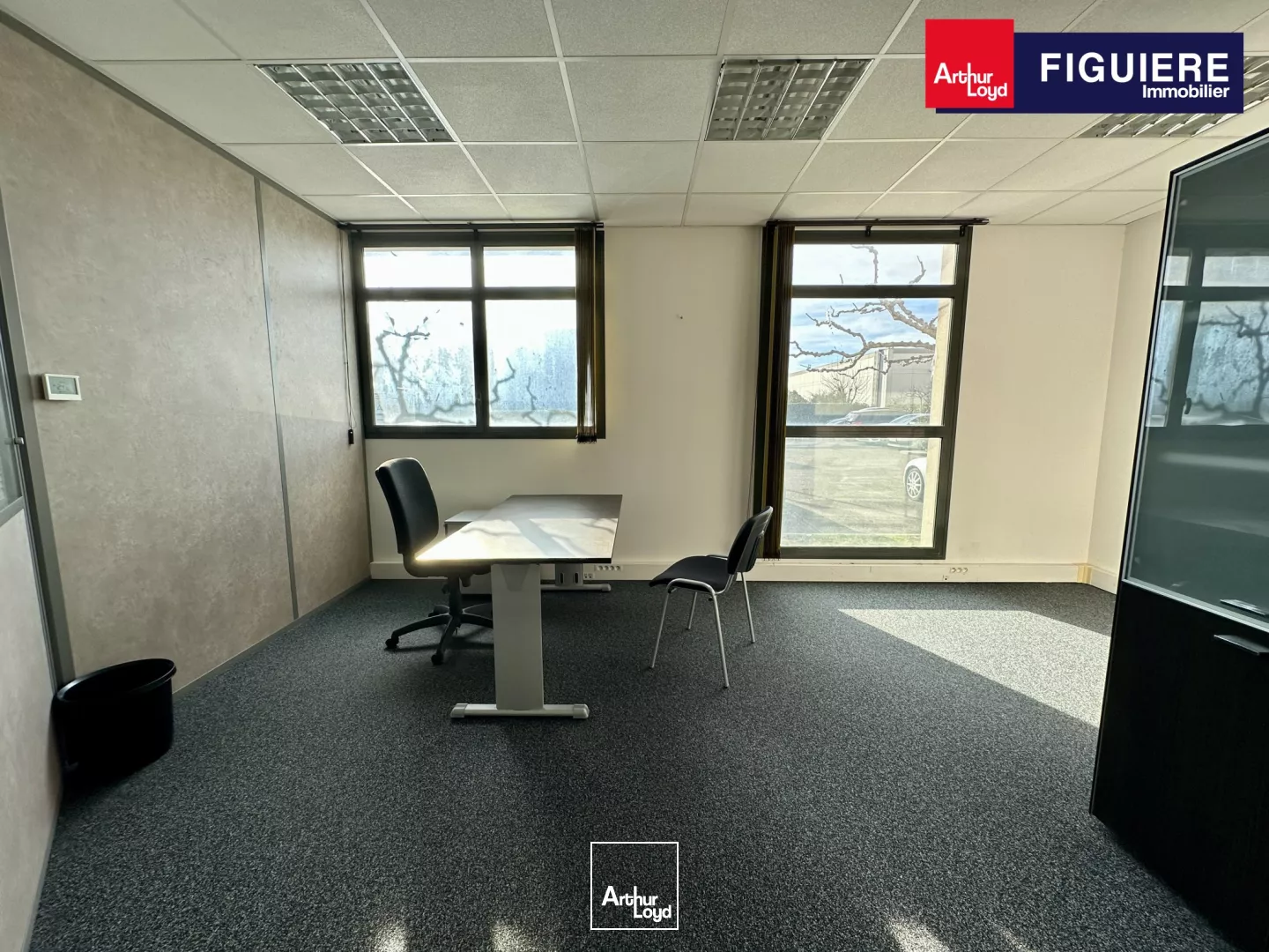 PETITE SURFACE DE BUREAUX À LOUER SUR LE PÔLE D'ACTIVITÉ