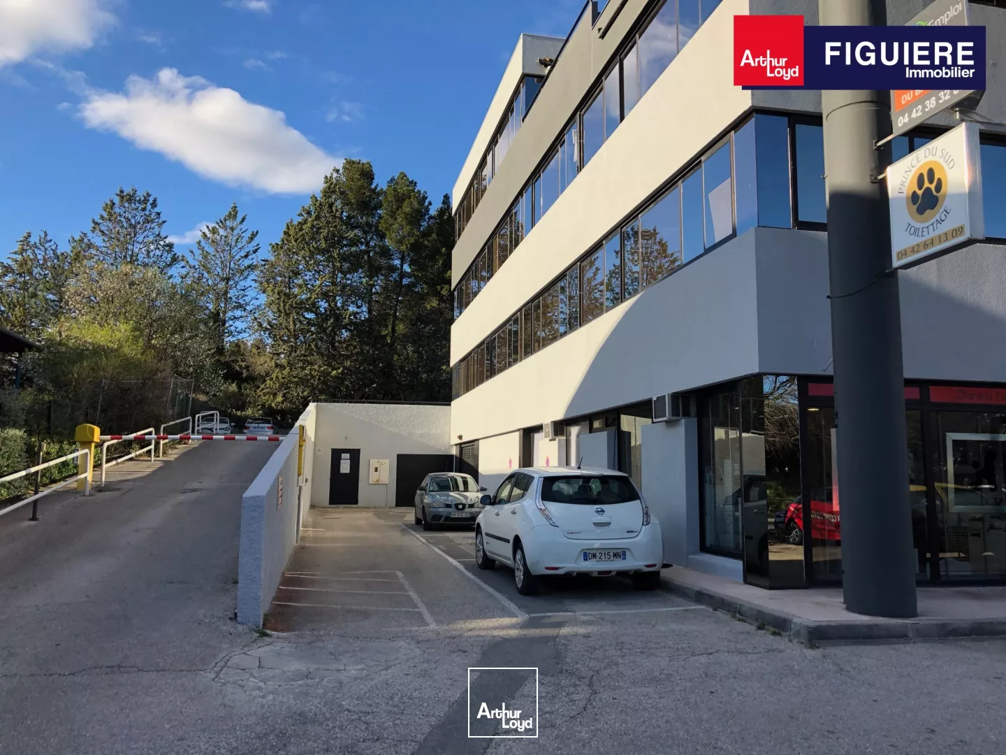 BUREAUX AVEC PARKING EN PÉRIPHÉRIE D'AIX EN PROVENCE