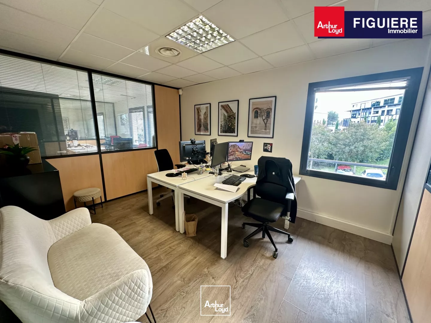 BUREAUX À VENDRE AVEC PARKING EN DERNIER ETAGE