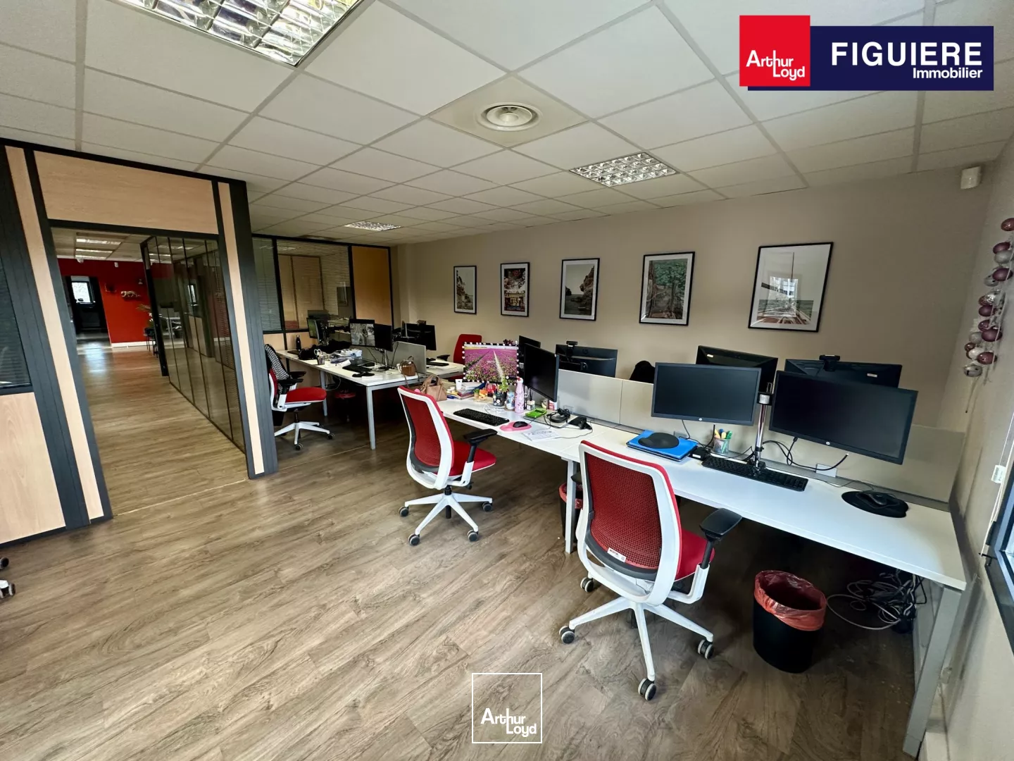 BUREAUX À VENDRE AVEC PARKING EN DERNIER ETAGE