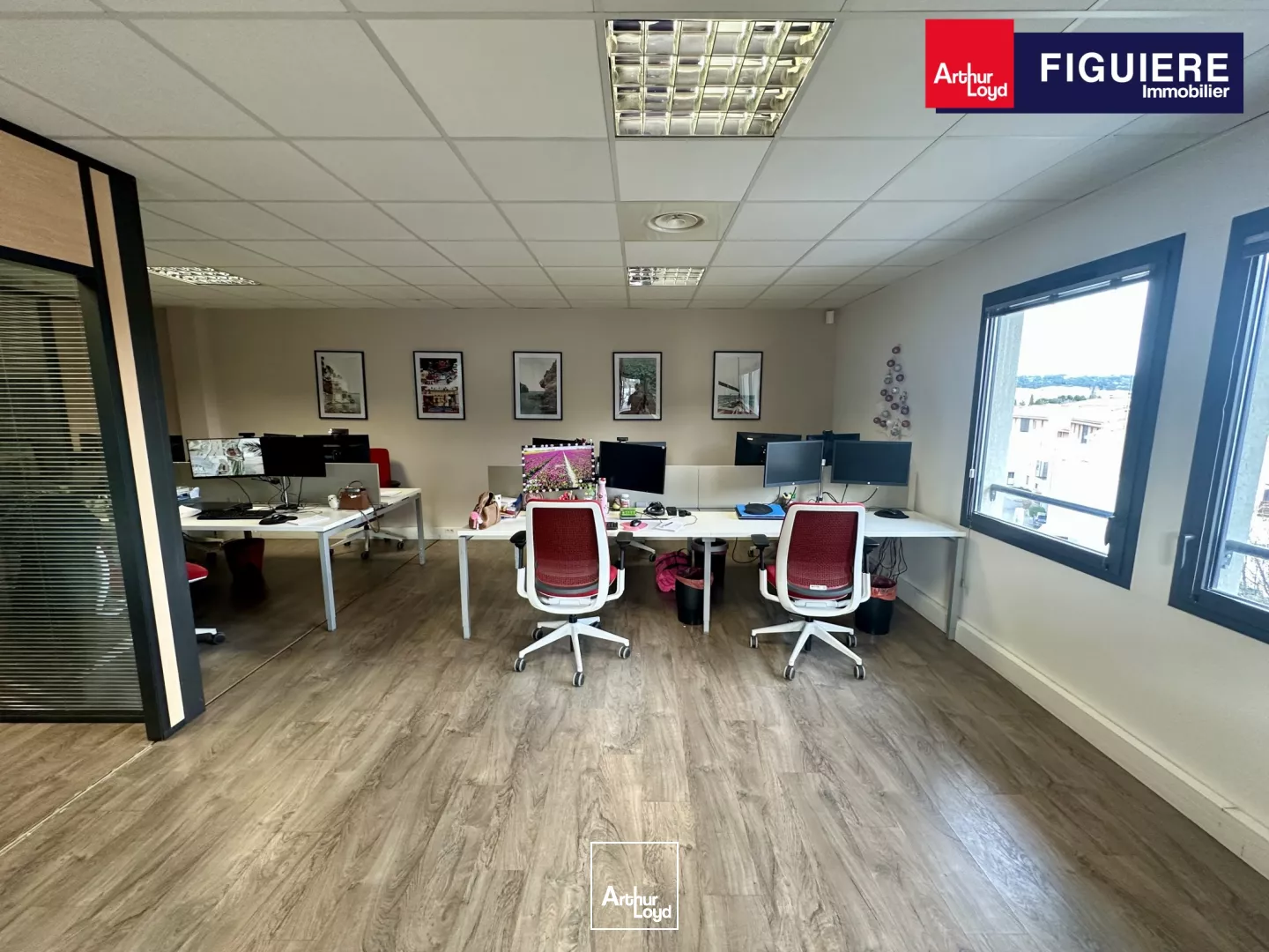 BUREAUX À VENDRE AVEC PARKING EN DERNIER ETAGE