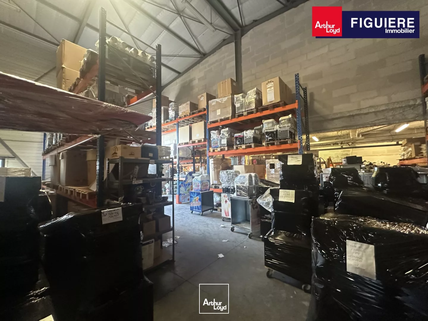 Local d'activités à LOUER sur la ZI DE LA VERDIER à VELAUX