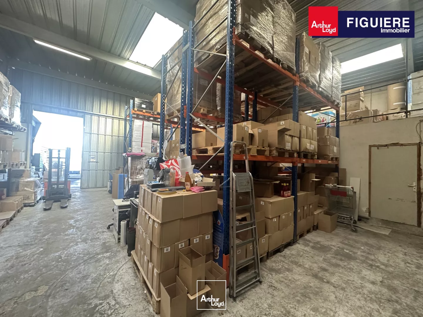 Local d'activités à LOUER sur la ZI DE LA VERDIER à VELAUX