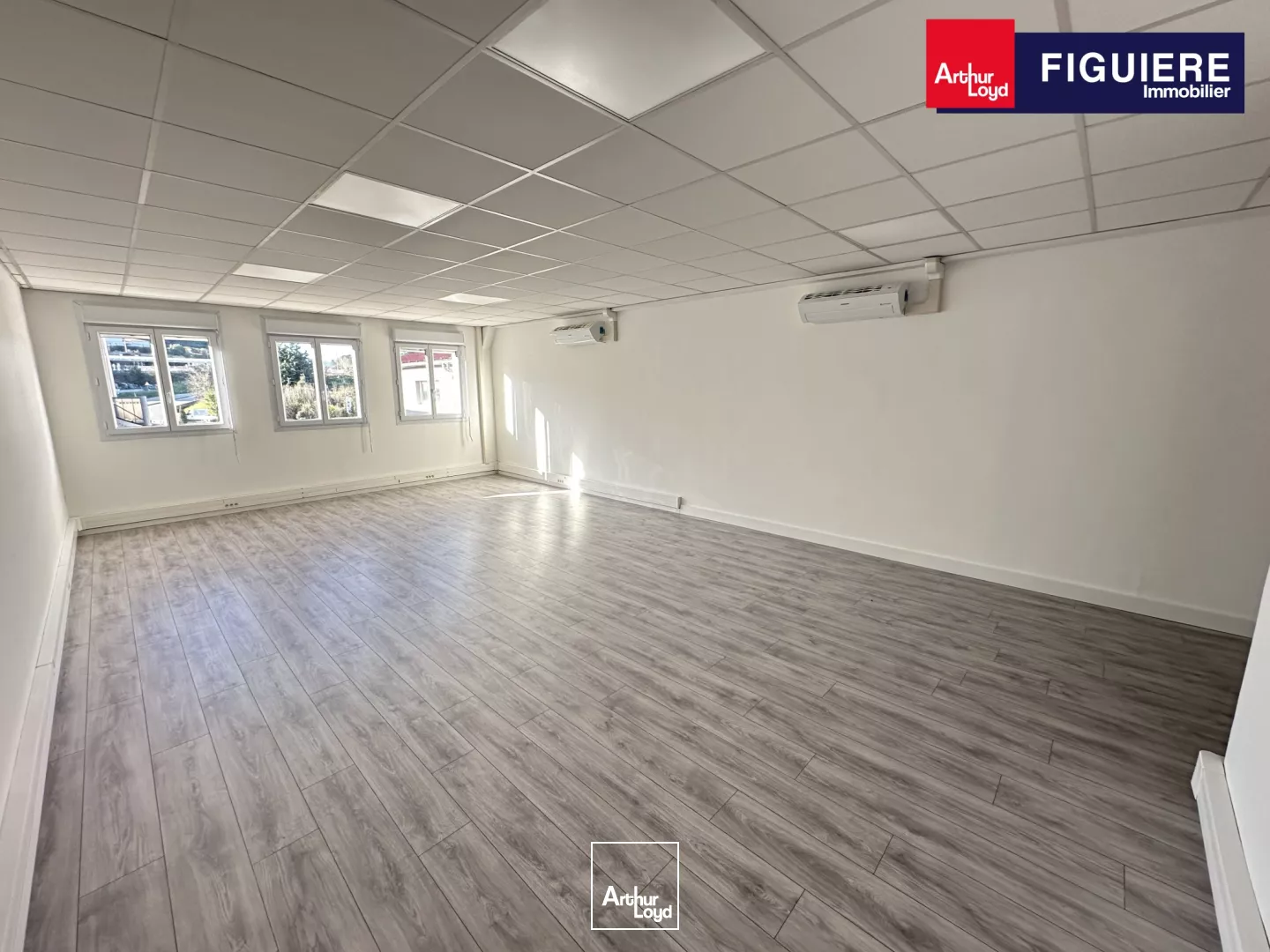 BUREAUX À LOUER À MEYREUIL EN BORDURE DE D6