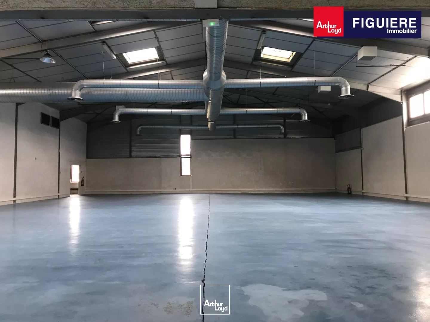 BATIMENT MIXTE INDEPENDANT