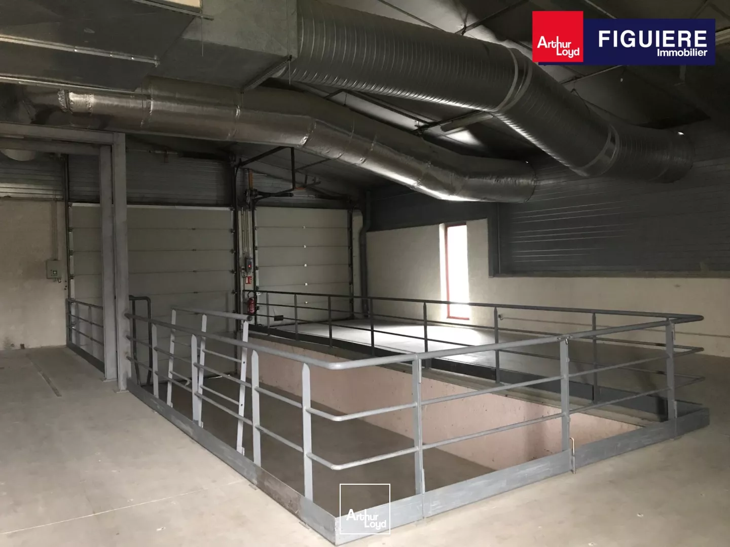 BATIMENT MIXTE INDEPENDANT