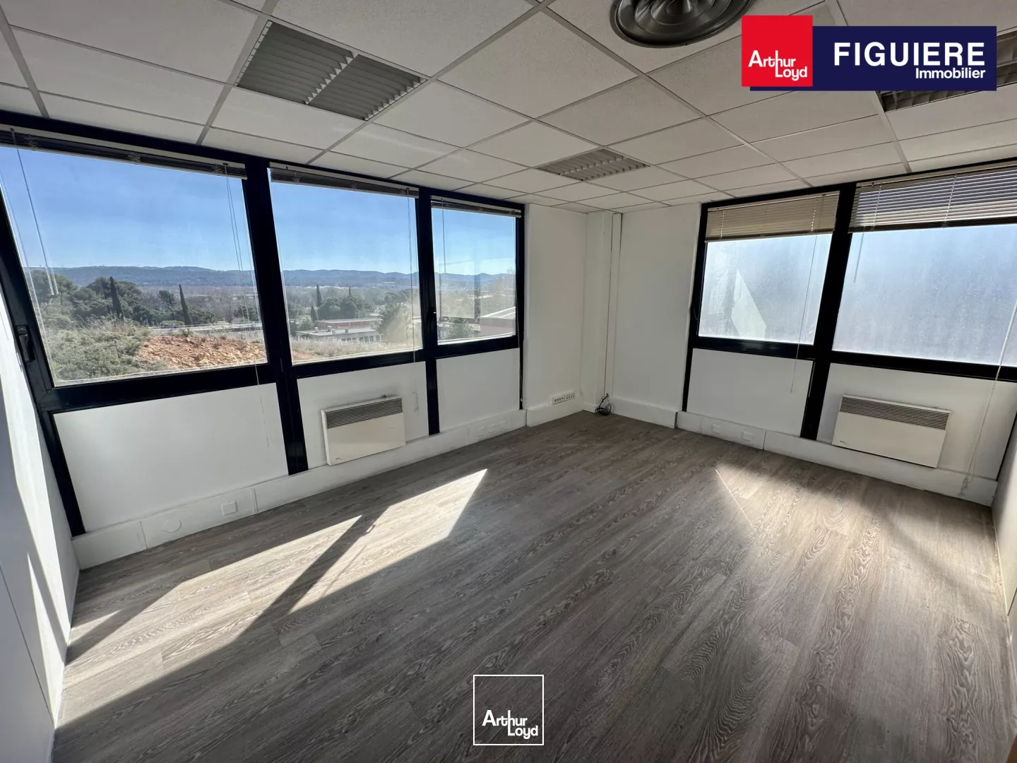 BUREAUX À LOUER AVEC VUE DÉGAGÉE À VITROLLES