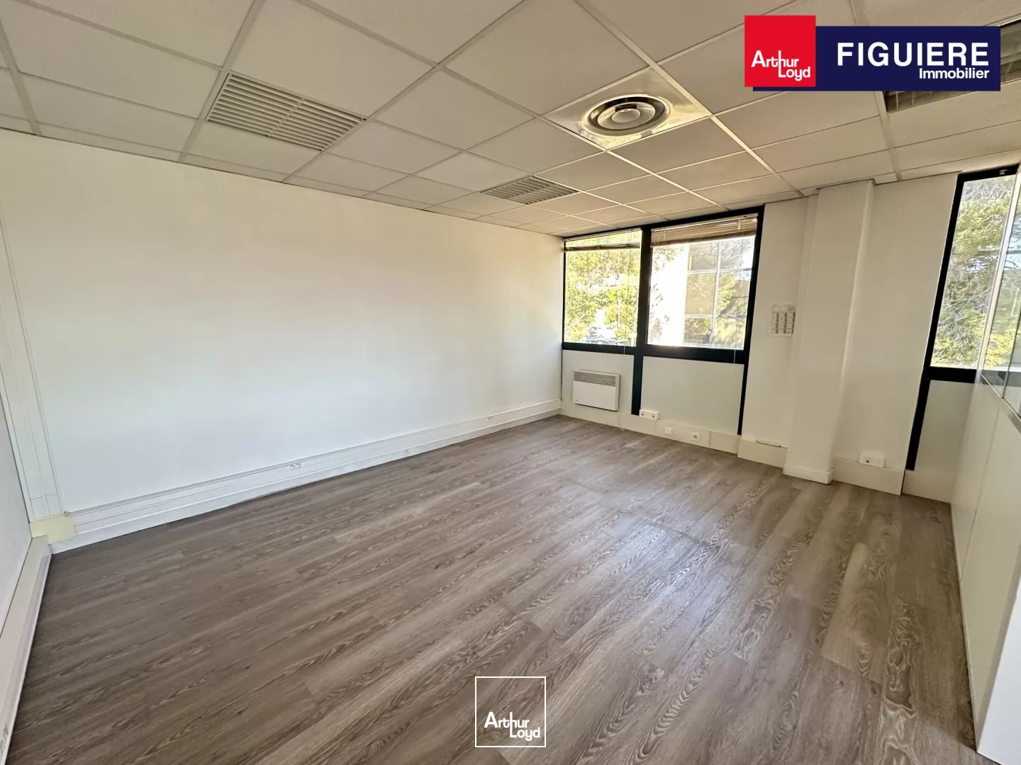 BUREAUX À LOUER AVEC VUE DÉGAGÉE À VITROLLES