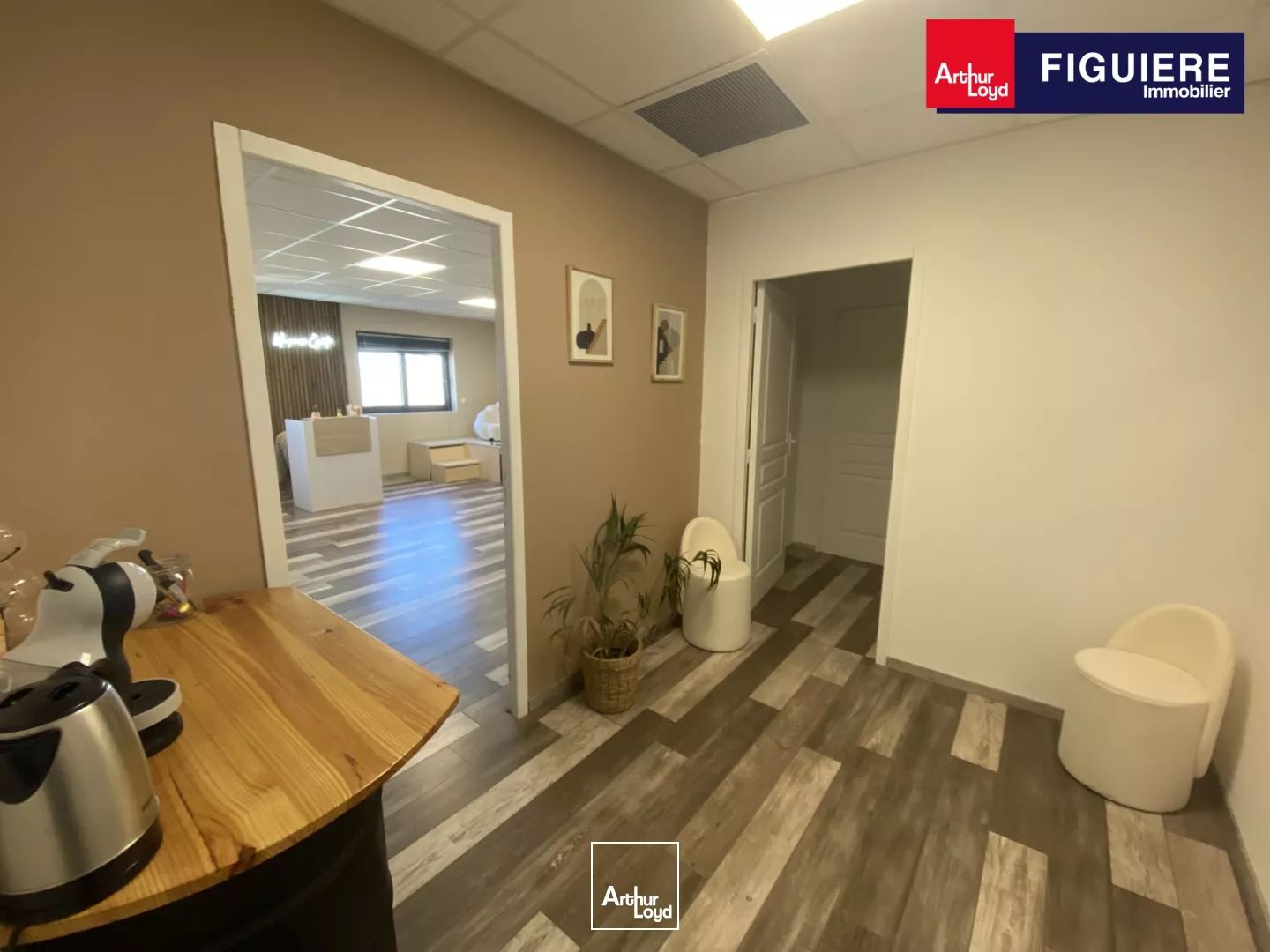 BUREAUX 90 M² A LOUER PELISSANNE