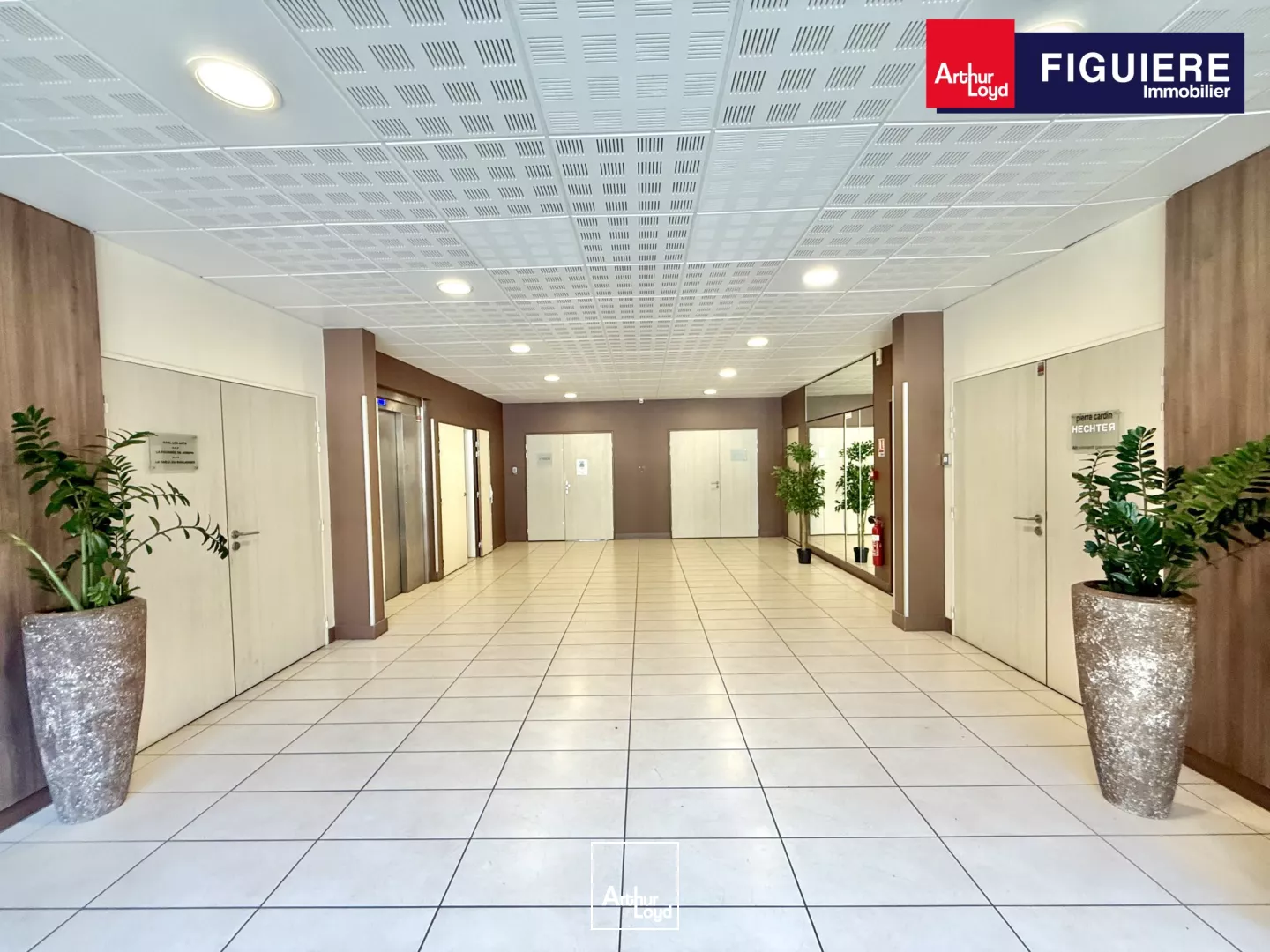 BUREAUX A LOUER SUR AIX EN PROVENCE AVEC VUE EXCEPTIONNELLE ET PARKINGS PRIVATIFS