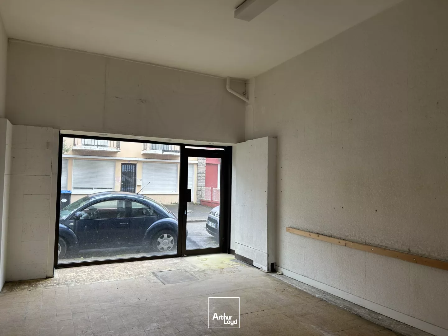A LOUER - 100 M2 - LOCAL COMMERCIAL -SAINT NAZAIRE - CENTRE VILLE