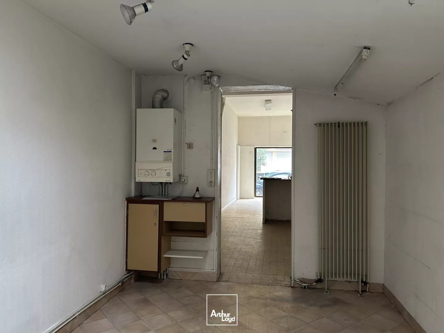 A LOUER - 100 M2 - LOCAL COMMERCIAL -SAINT NAZAIRE - CENTRE VILLE