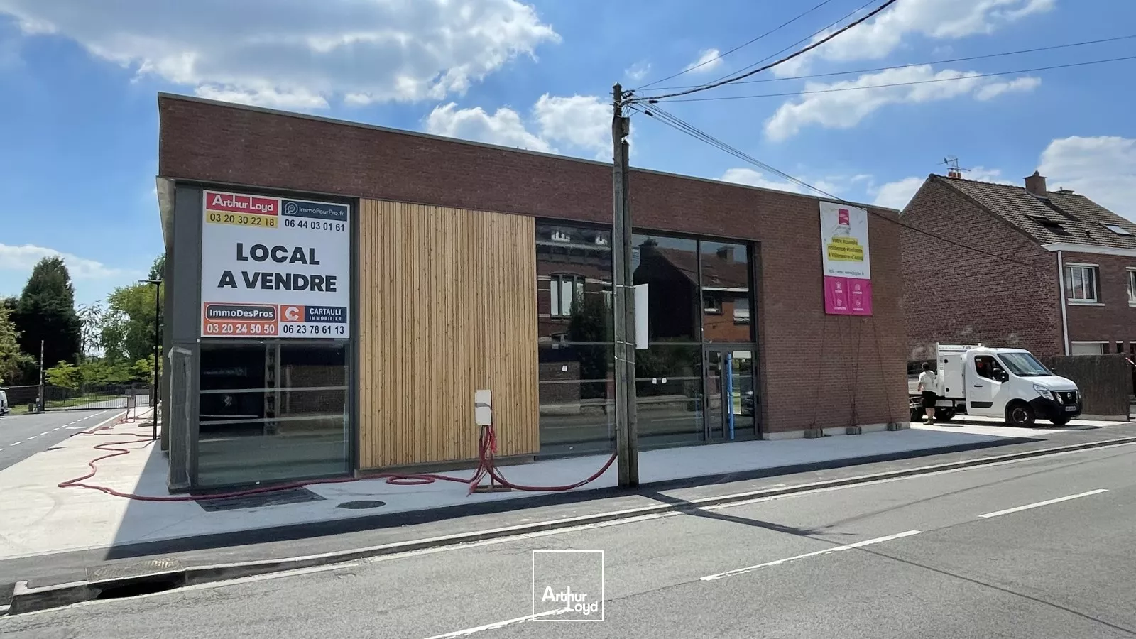 À louer / À vendre : Local commercial neuf 396 m² - Quartier résidentiel à Villeneuve d'Ascq