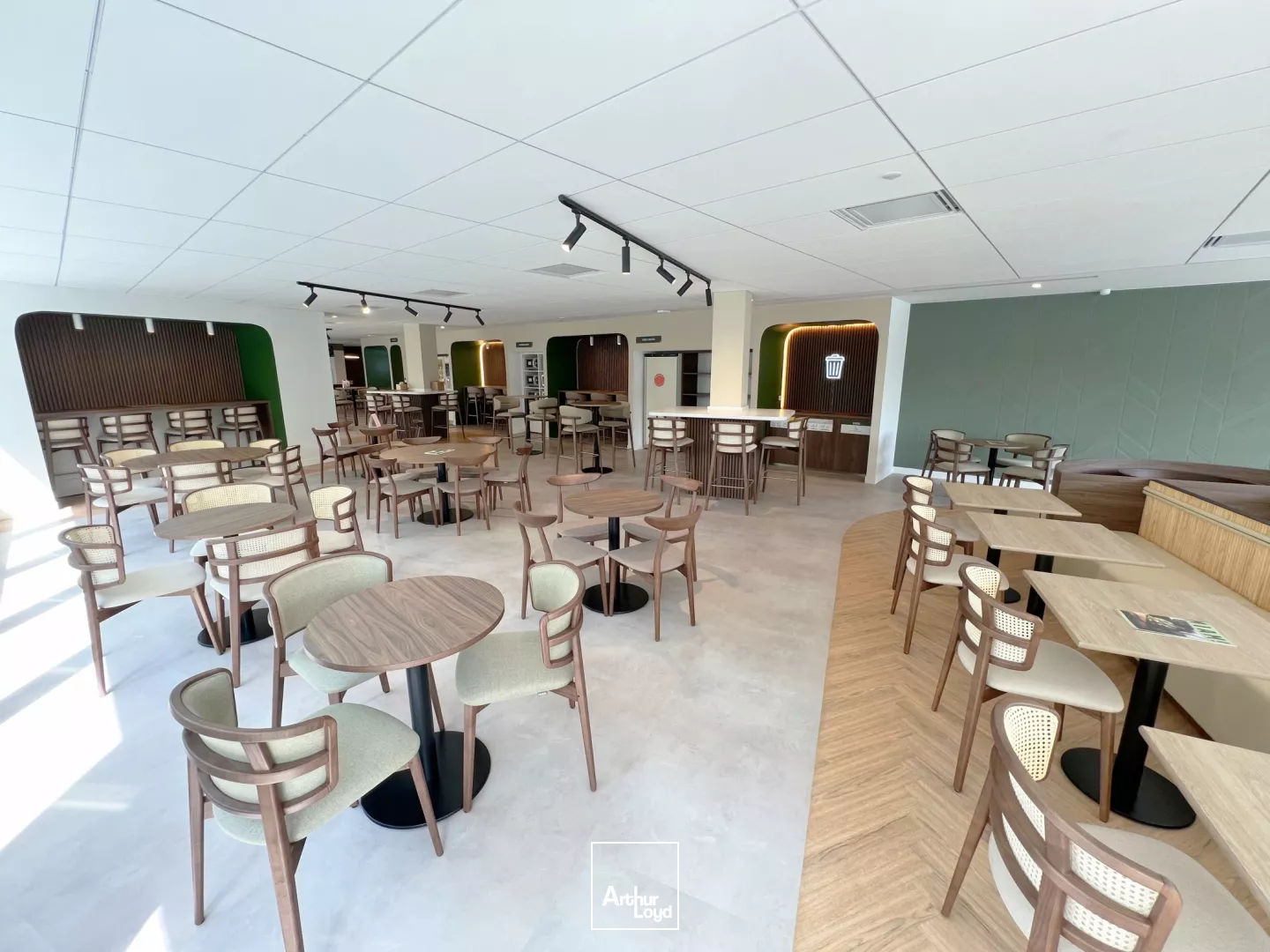 Immeuble de bureaux Feel Good aux portes de Paris