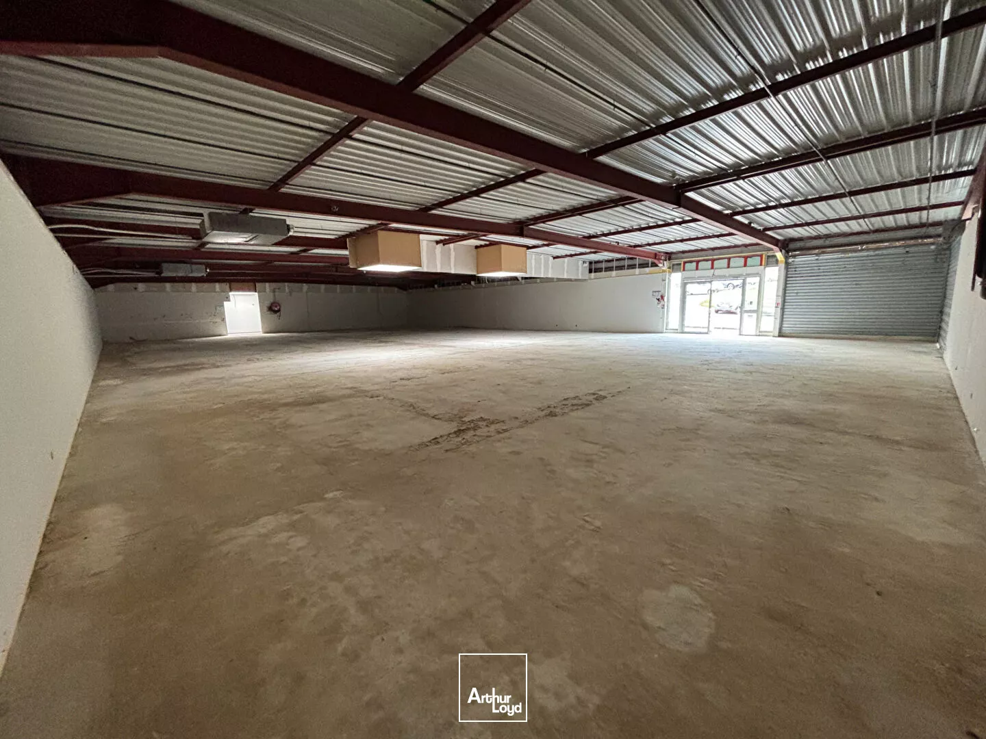 900 m² à usage commercial à louer en zone SUD sur Feytiat