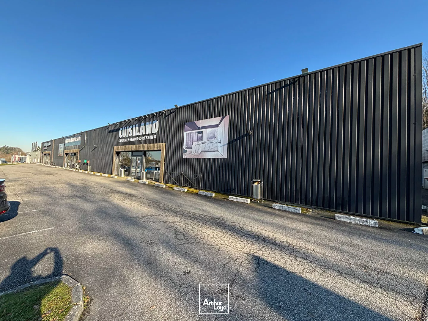 Au coeur de la zone commerciale SUD de Limoges, local commercial de 1 300 m² à louer