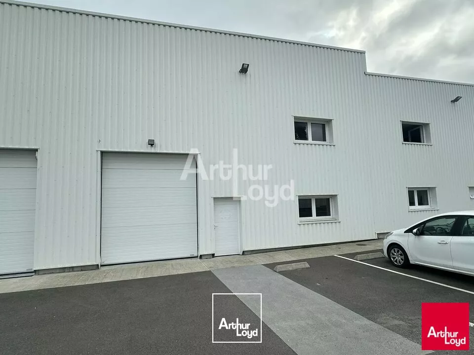 LIFFRE - LOCAL D'ACTIVITE NEUF A LOUER - 300 M²