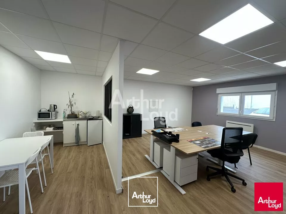 LIFFRE - LOCAL D'ACTIVITE NEUF A LOUER - 300 M²